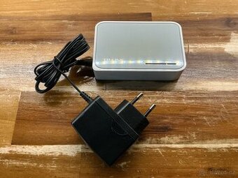 TP-LINK 5-portový Ethernet Switch (rozbočovač internetu) - 1