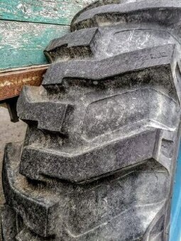 16,9-28.Dvě obutá kola  Zetor Mitas Td 13