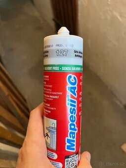 Silikonový těsnící tmel (různé barvy)