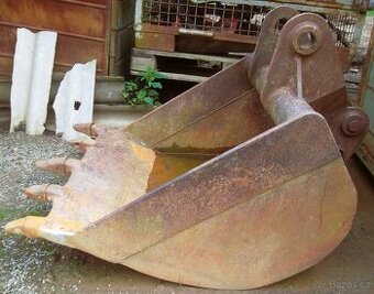 Podkopová lžíce zubatá 80 cm na traktorbagr