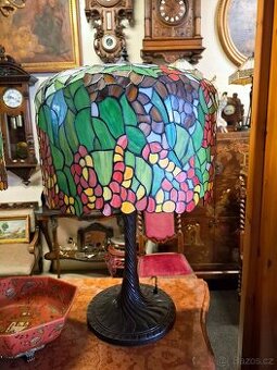 Velká vitrážová stolní lampa Tifany