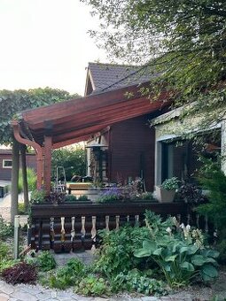 Prodám dřevěné  zábradlí 2 ks