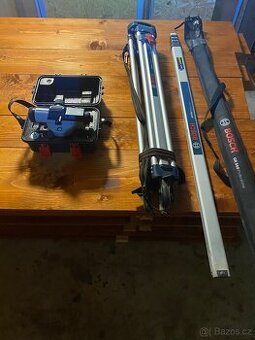 Nivelák Optický nivelační přístroj Bosch Professional GOL 20