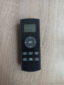 Dálkový ovladač na robotickemu vysavači  Rowenta