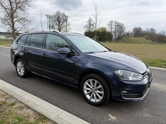 VW GOLF 1.4TSi DSG 110kW rok 2015 jen 141.812km LOUNGE  NAVI