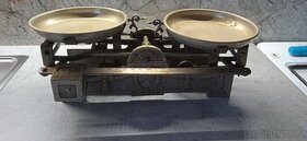 Prodám historické kuchyňské váhy