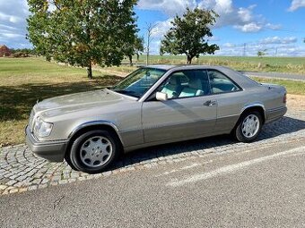 Mercedes Benz w124 E320 coupe