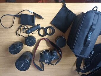 Canon EOS 200D s objektivy a příslušenstvím