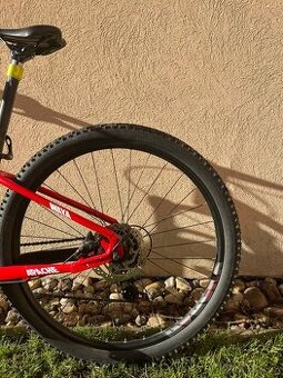 Juniorské kolo Apache Waya Red