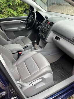 VOLKSWAGEN TOURAN 1.9 Tdi,7mist,kuze,rychlostí