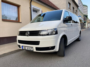 VW Transporter t5 2.5TDI,96 kW, 8mis,AC LONG