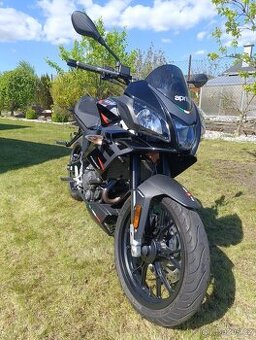 Aprilia Tuono, obsah 125 cm3, r.v. 2020