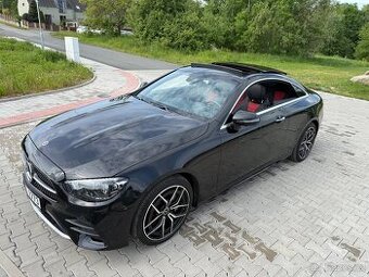 E 220d 4-MATIC KUPE,AMG PAKET,2024,26.000km,ZARUKA,JAKO NOVE