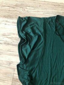 Triko s volánky L/xl nové - 1