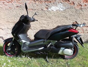 Yamaha Xmax 250