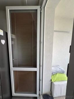 Přídavné balkonové dveře proti hmyzu