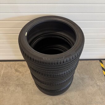 225/40 R18 Barum letní - 7mm/6mm - velmi dobrý stav