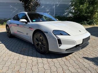 Porsche Taycan TURBO 2025