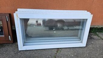 Okno sklepní PVC 1200x600 - starší - 4 KS