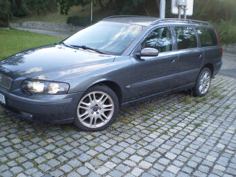 PRODÁM VOLVO V70 D5 AWD 120 kw 2004 T.K. 2026 4X4