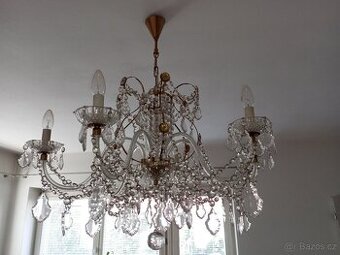 Křišťálový lustr
