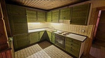 Zelená kuchyně z masivu se spotřebiči,5642