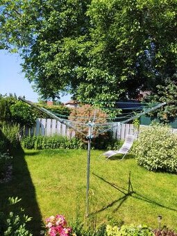 Venkovní sušák na prádlo