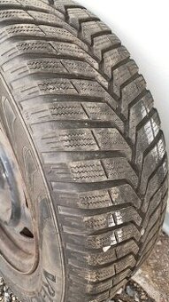 Zimní pneu včetně plechových disků