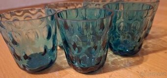 Skleněné sklenice...