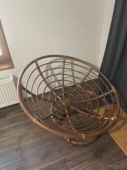 Křeslo, kulaté z ratanu