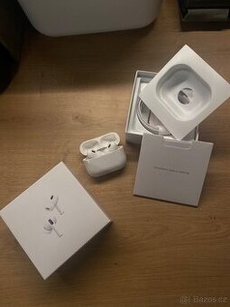 Apple AirPods Pro 2 (druhé generace)