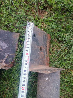 Kovové zakládací patky / zemní vruty