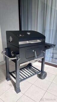 Nový, nikdy nepoužitý - Strattore BBQ