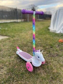 Dětská tříkolová koloběžka jednorozec