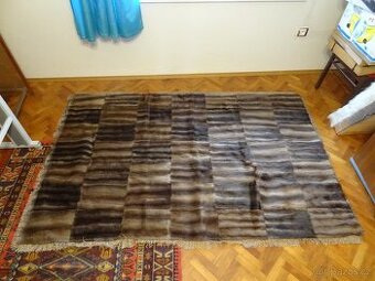 Přehoz. Deka. Bizam. Pravá kožešina. Ondatra