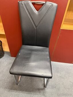 Kancelářské křeslo + skříně