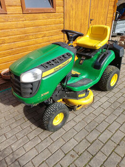 Sekací traktor John Deere - X115R