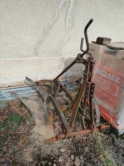 Dvouradličný pluh PN 252