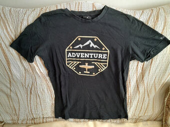 HI-TEC ČERNÉ TRIKO ADVENTURE VELIKOST S IHNED K PRODEJI