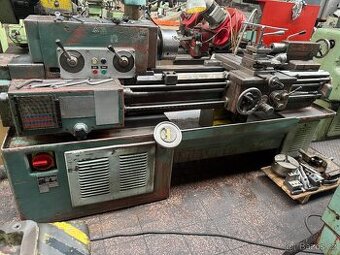 Univerzální soustruh SV18RA/1000