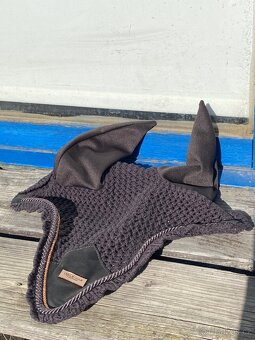 Prodám více věcí na kone