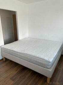 Manželska postel 180x200 IKEA