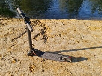 Segway Ninebot Kickscooter ES2 elektro koloběžka