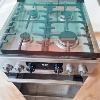 Sporák Gorenje K5352XF MultiAir nerez/ocel - 50 cm/70 litrů