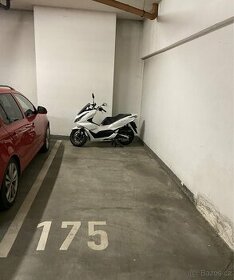 Garážové stání Praha 4 Kunratice IKEM Za Valem/Merhoutova