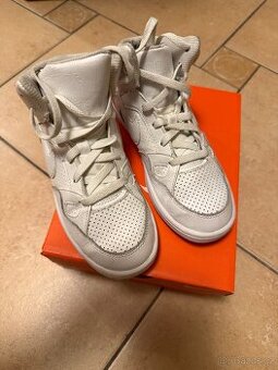 Snickers Nike - 1