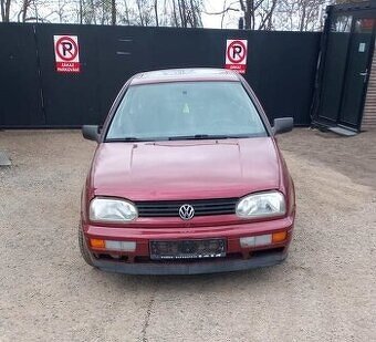 Volkswagen golf 1.6i rok výroby 1998