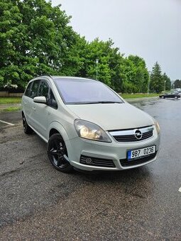 Opel Zafira 1.9 cdti 105kw klimatizace