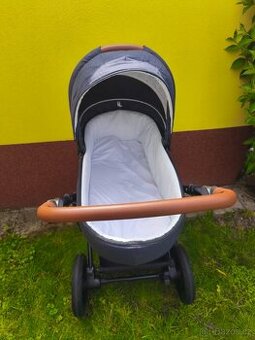 Prodám kočárek Kinderkraft trojkombinaci.