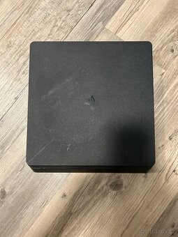 Ps 4 slim
